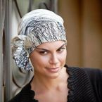 Chusta Basic Easy kremowy z czarnym nadrukiem